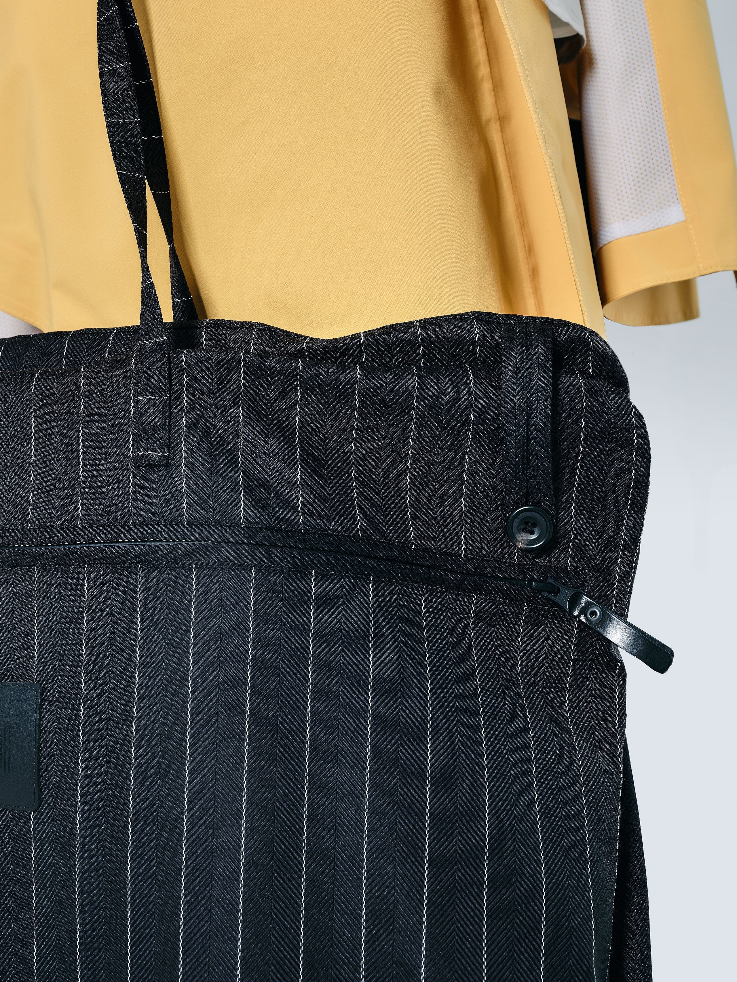 The Waterproof Dressbag - Image 5