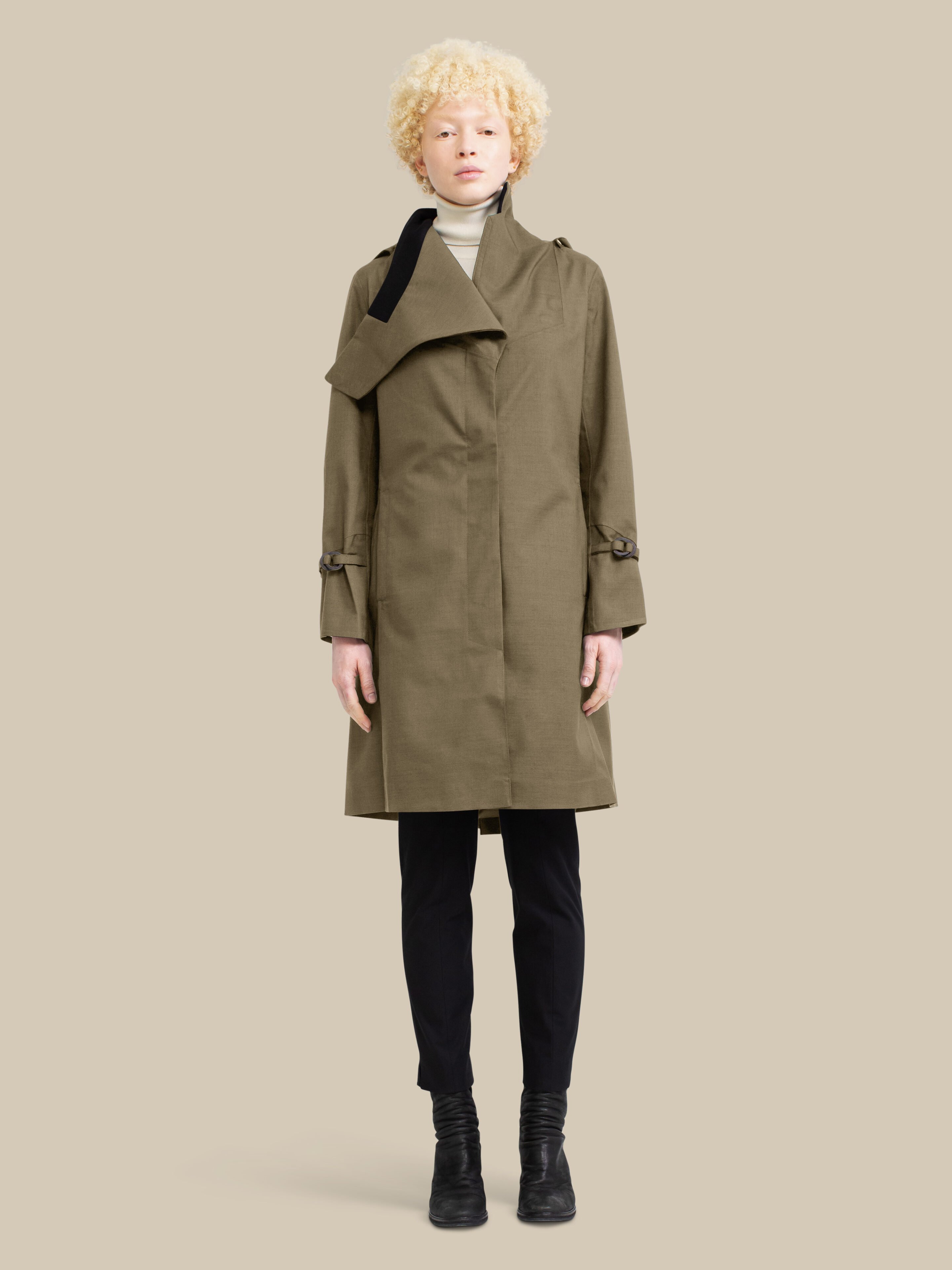 Noir Femme / mixed-vintage-green